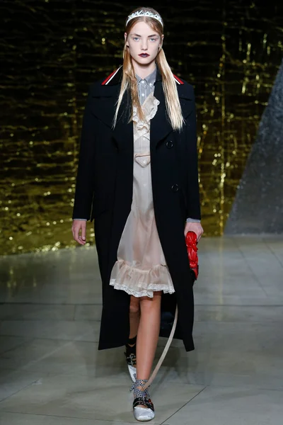 Look 39